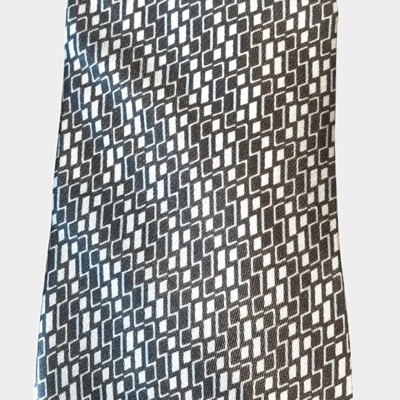 Gucci Gray and White Silk Tie - 100% Silk - Picture 3 of 5